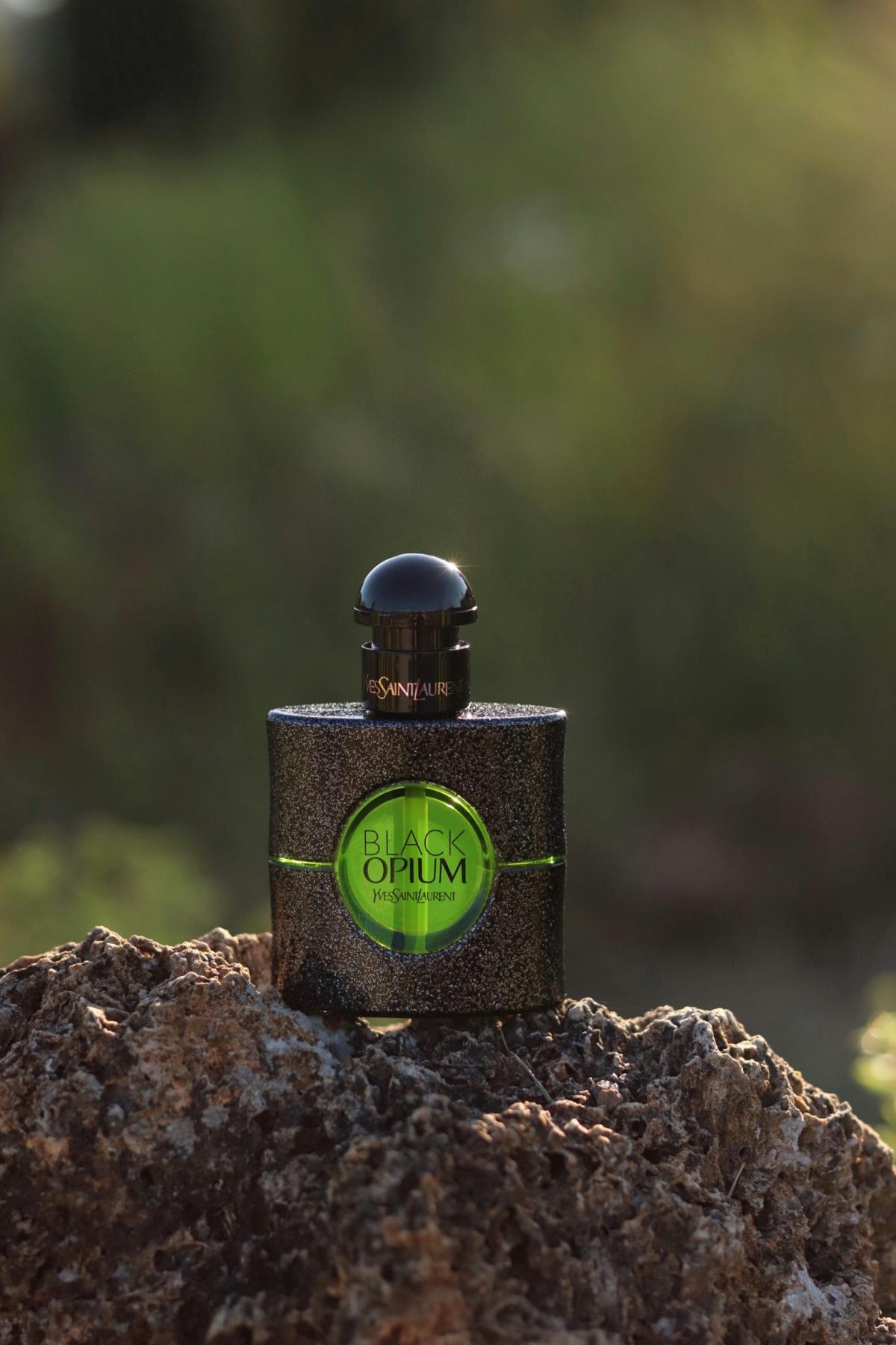 Black Opium Illicit Green - Yves Saint Laurent - Gallery 3