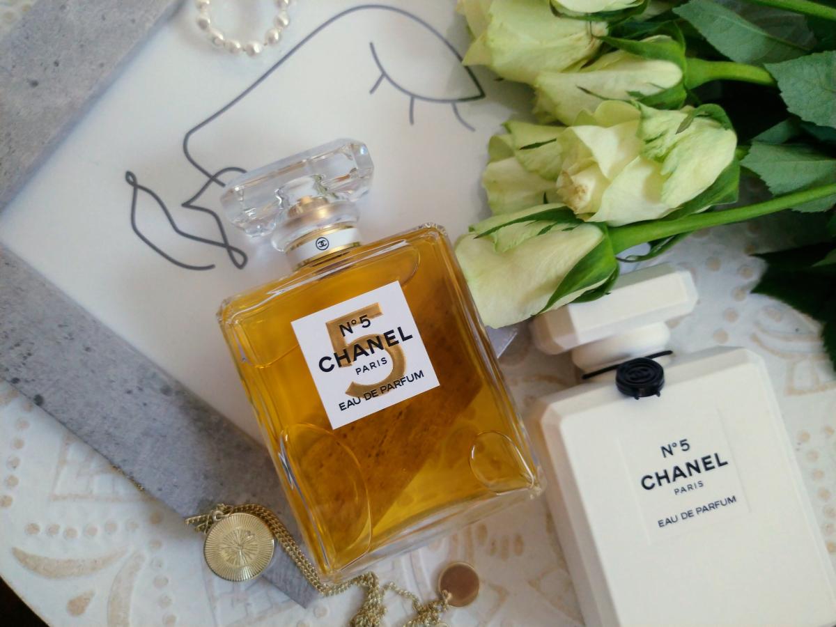 Chanel No 5 Eau de Parfum 100th Anniversary – Ask For The Moon Limited Edition - Chanel - Gallery 1