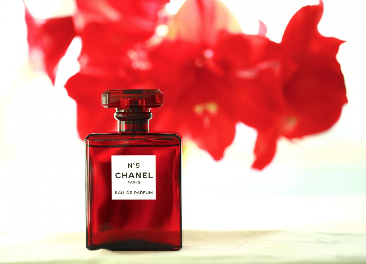 Chanel No 5 Eau de Parfum Red Edition - Chanel - Gallery 1