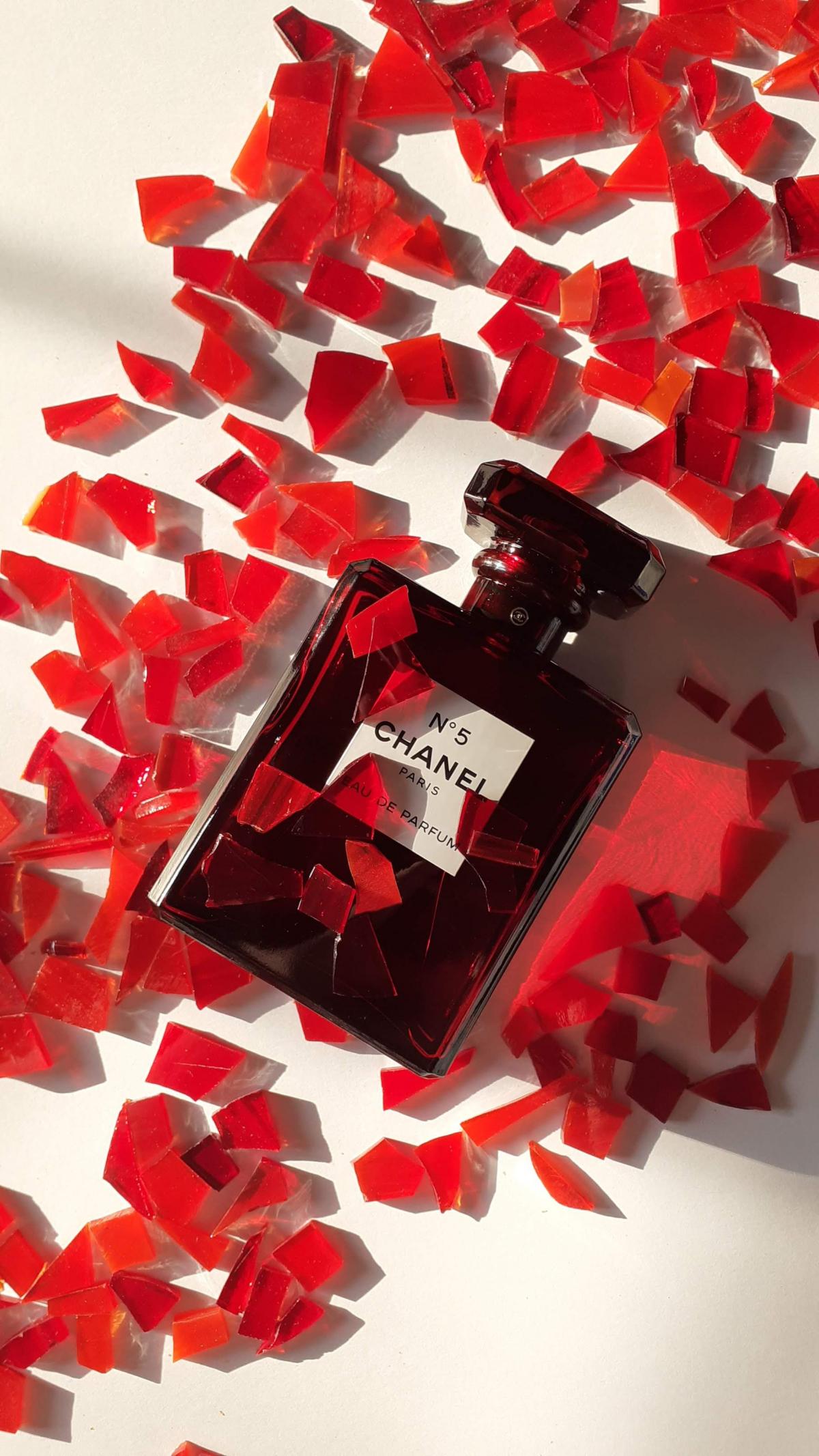 Chanel No 5 Eau de Parfum Red Edition - Chanel - Gallery 2
