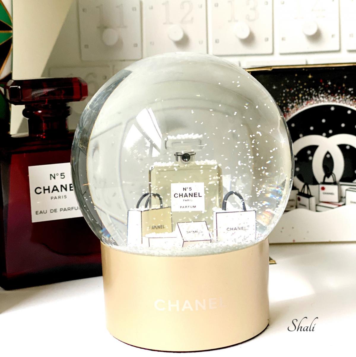 Chanel No 5 Eau de Parfum Red Edition - Chanel - Gallery 3