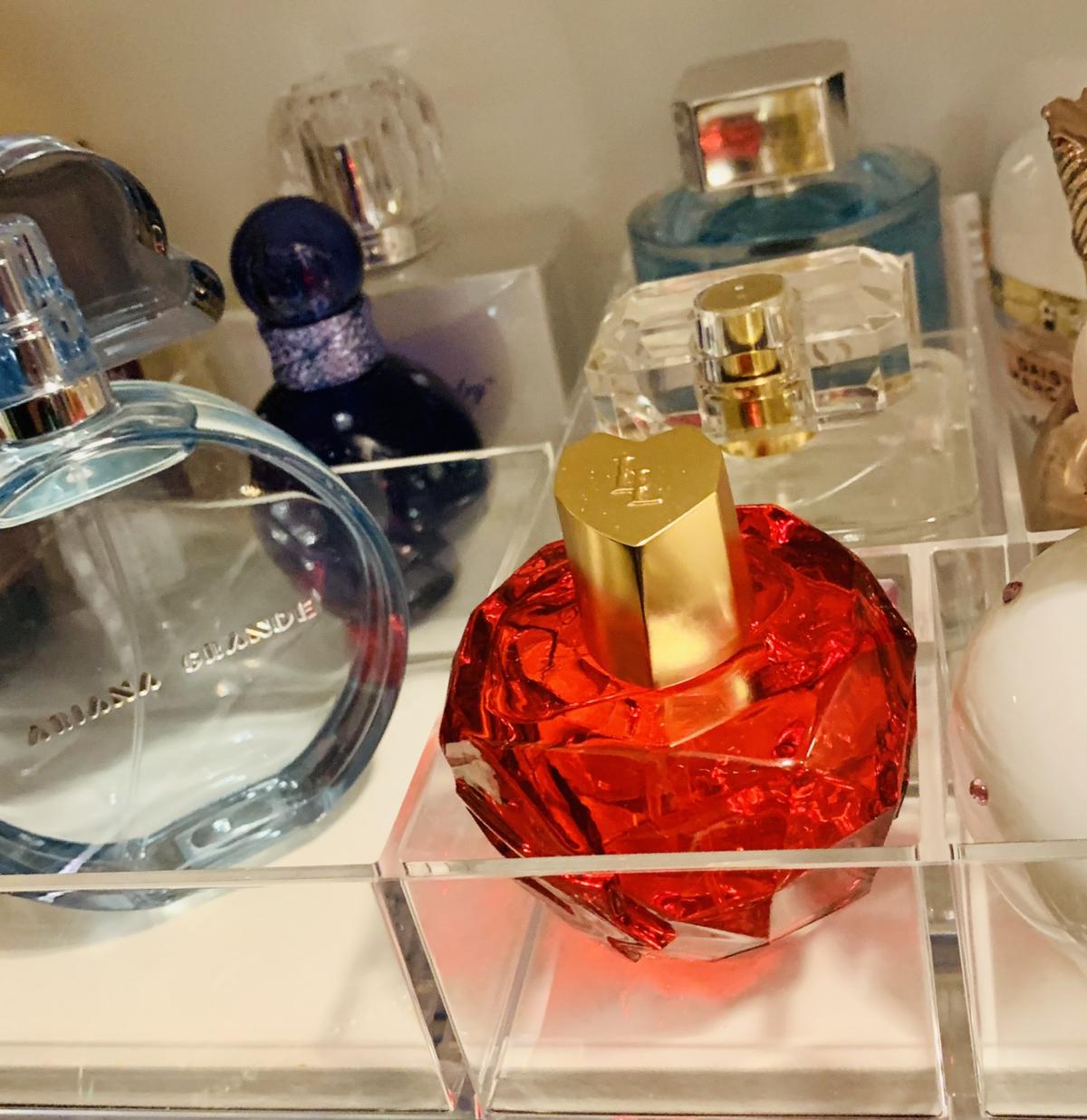 Cloud - Ariana Grande - Gallery 1
