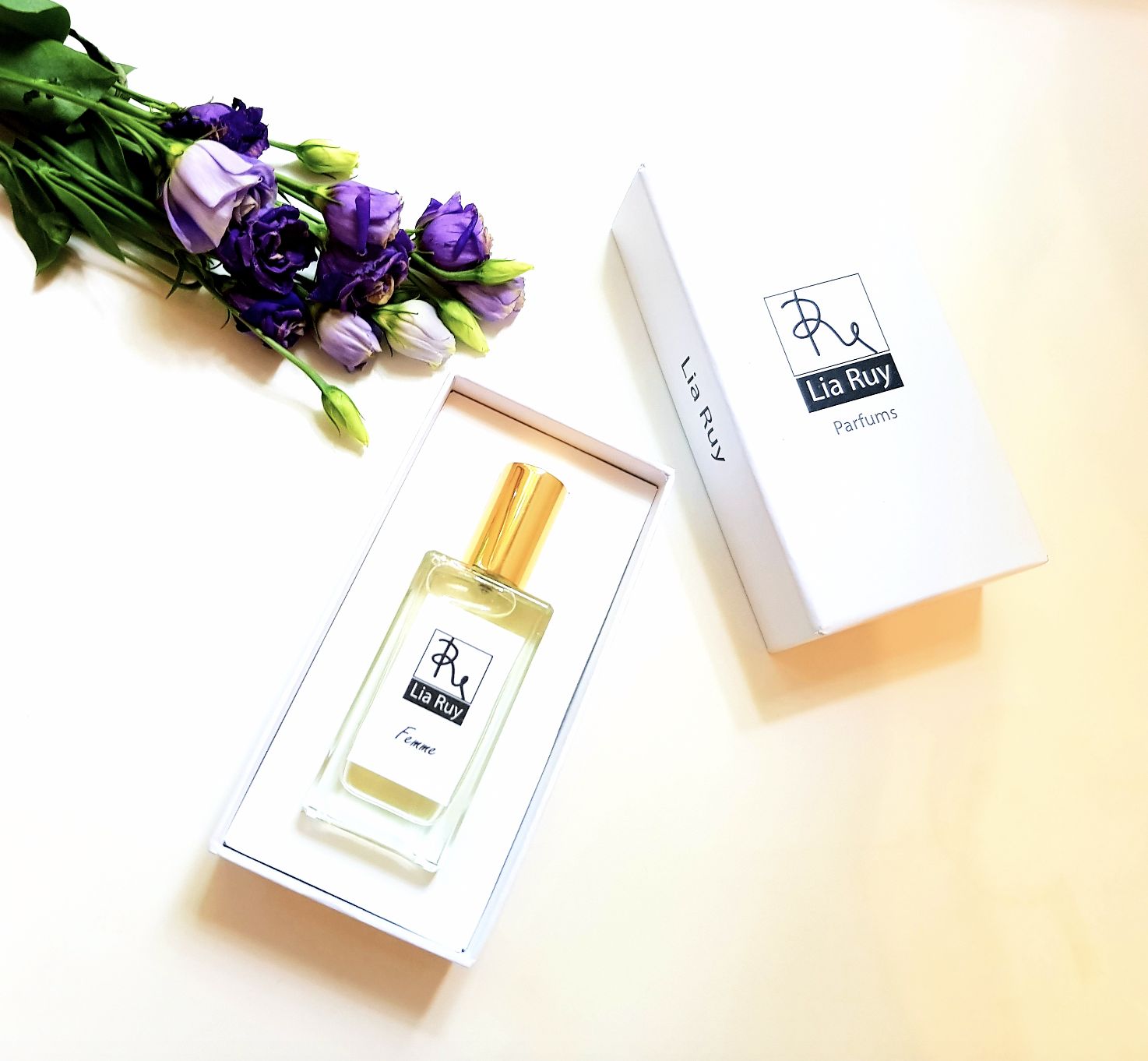 Femme - Lia Ruy - Gallery 1