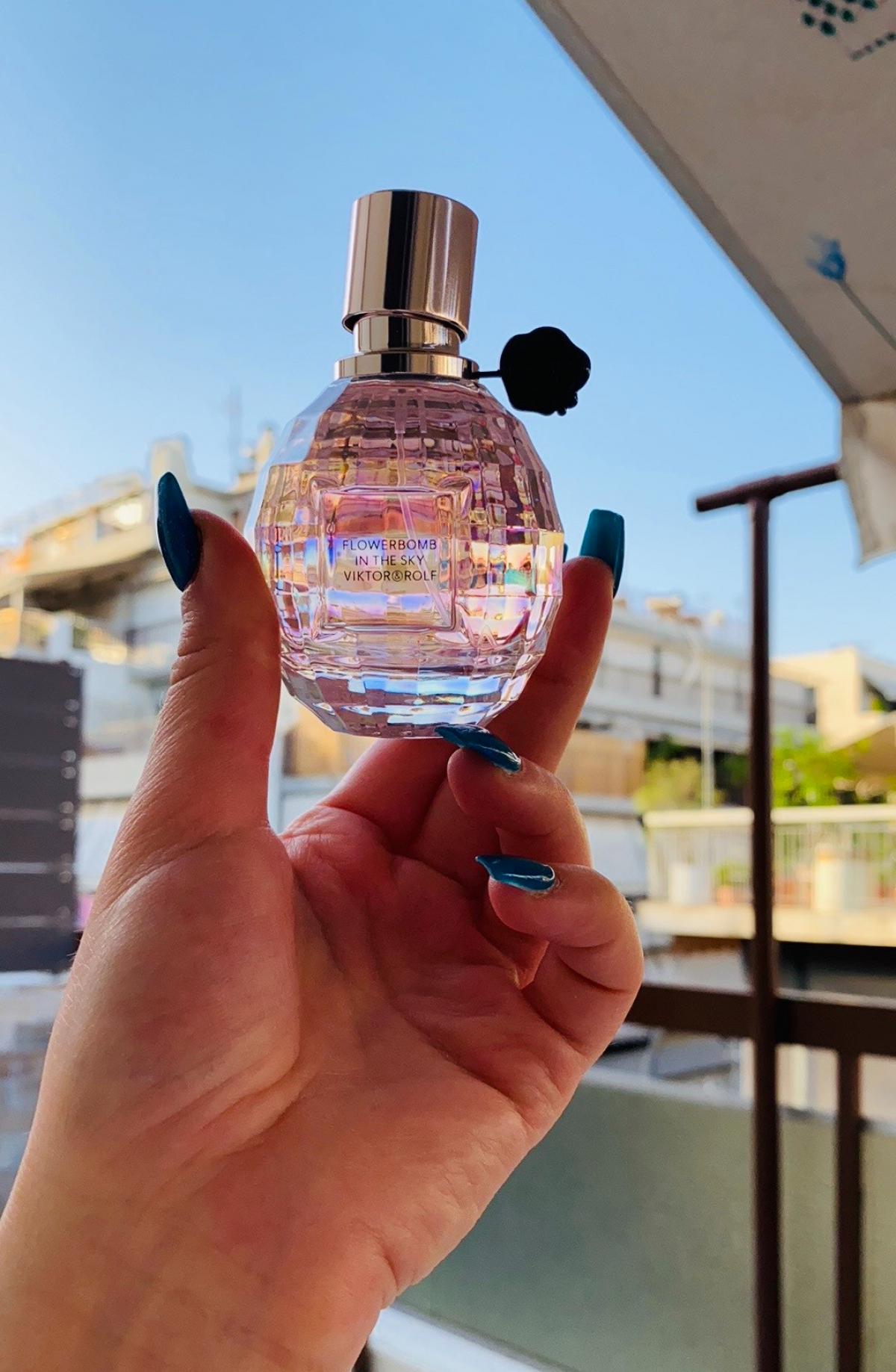 Flowerbomb In The Sky - Viktor&Rolf - Gallery 2