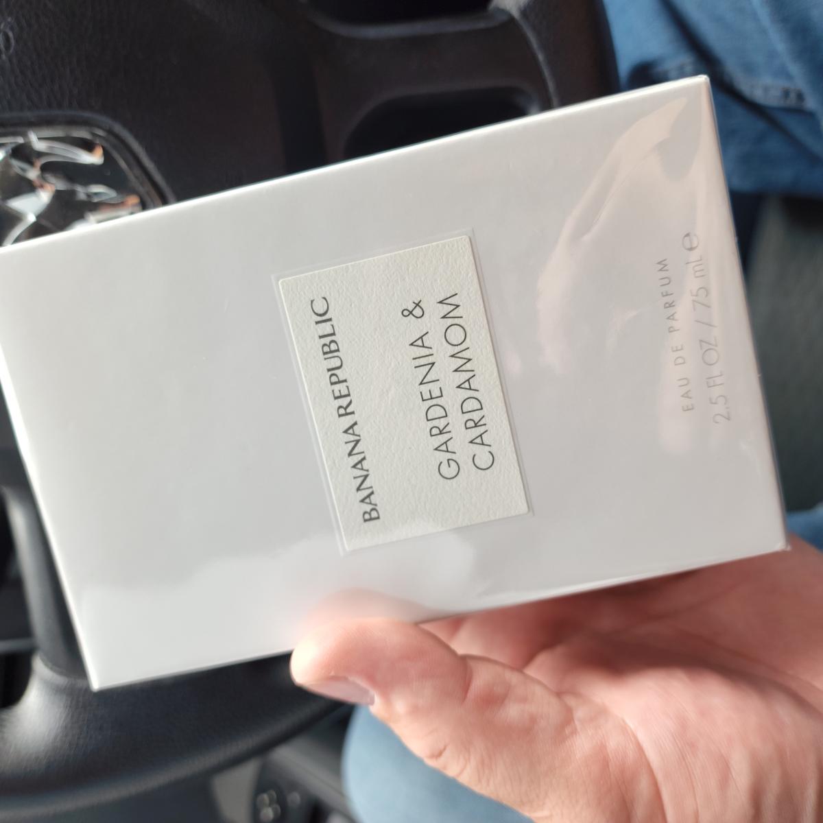 Gardenia & Cardamom - Banana Republic - Gallery 2