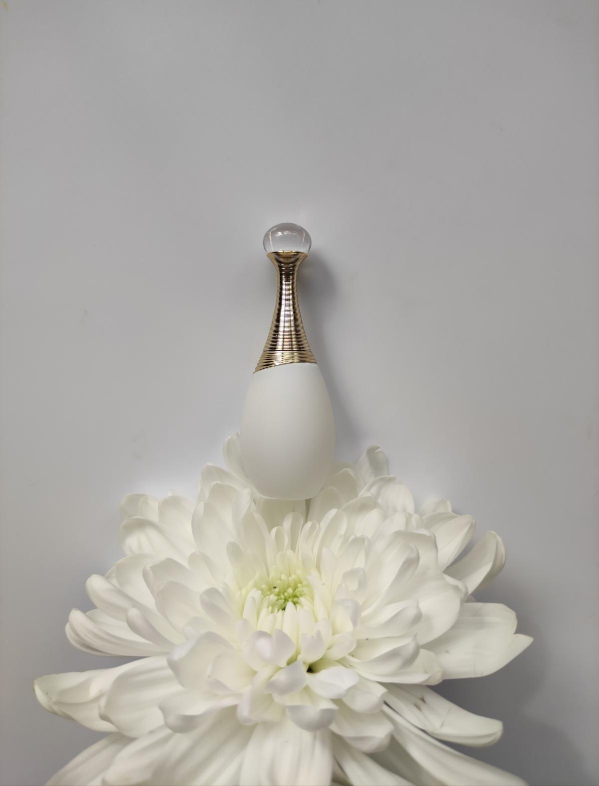 J'adore Parfum d'Eau - Dior - Gallery 1