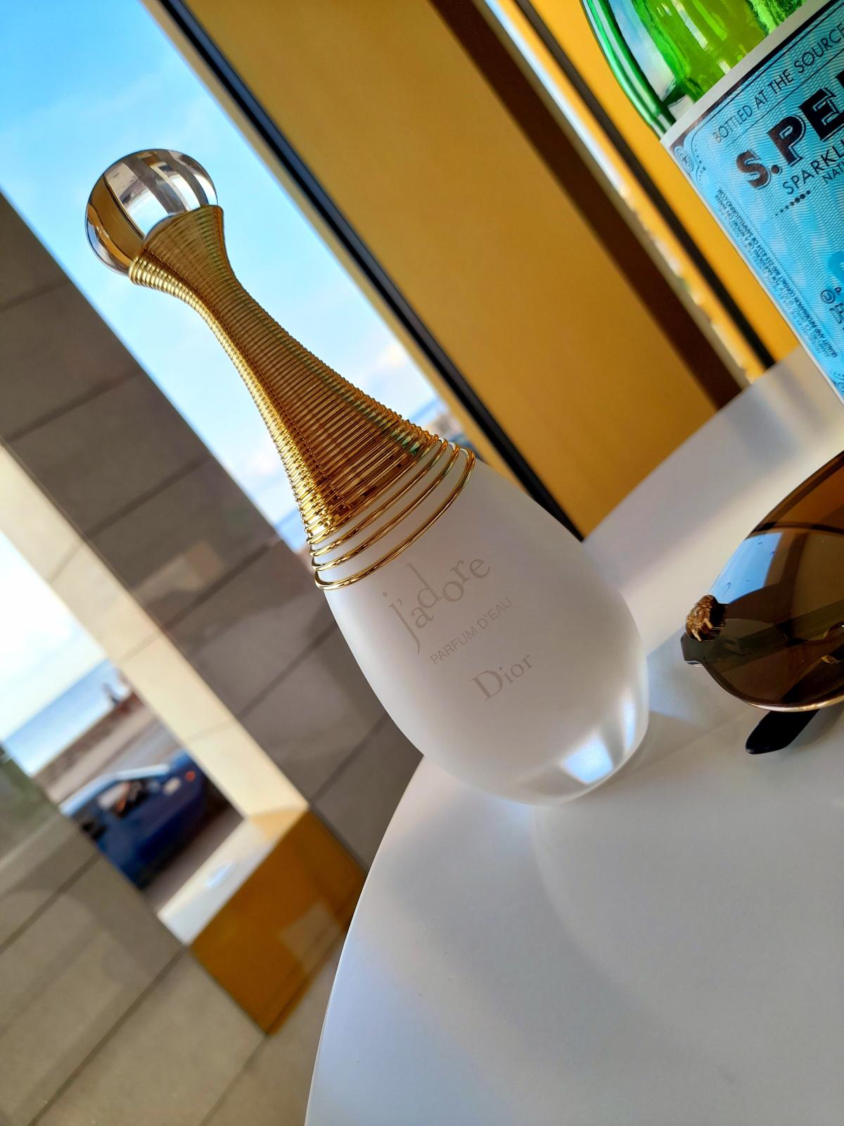 J'adore Parfum d'Eau - Dior - Gallery 4