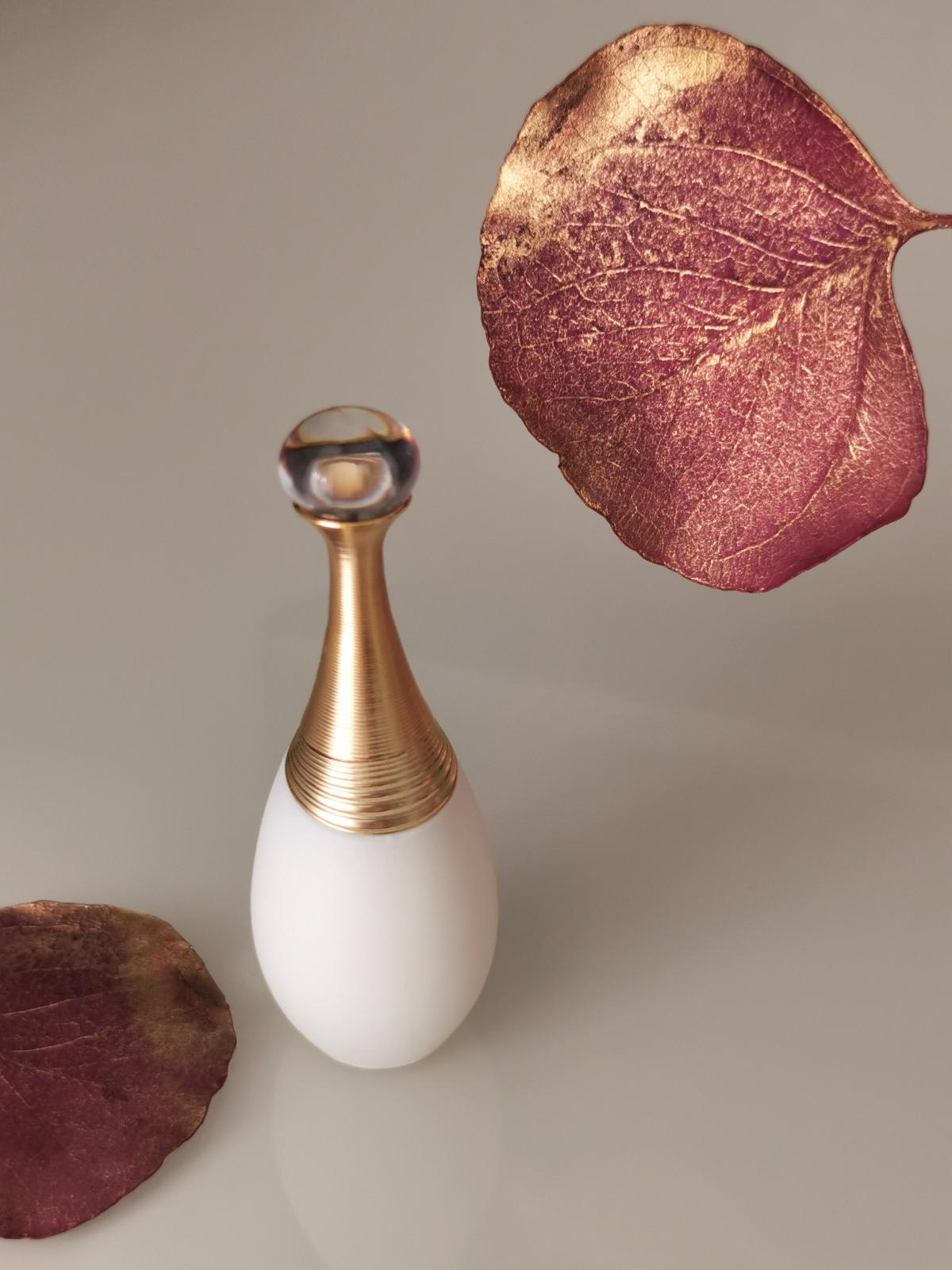 J'adore Parfum d'Eau - Dior - Gallery 2