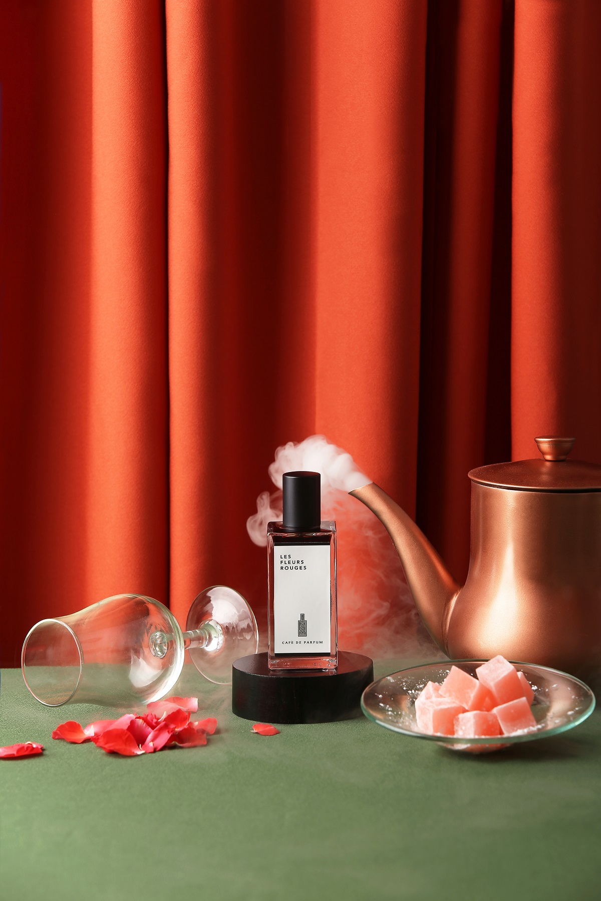 Les Fleur Rouges - Café de Parfum - Gallery 1