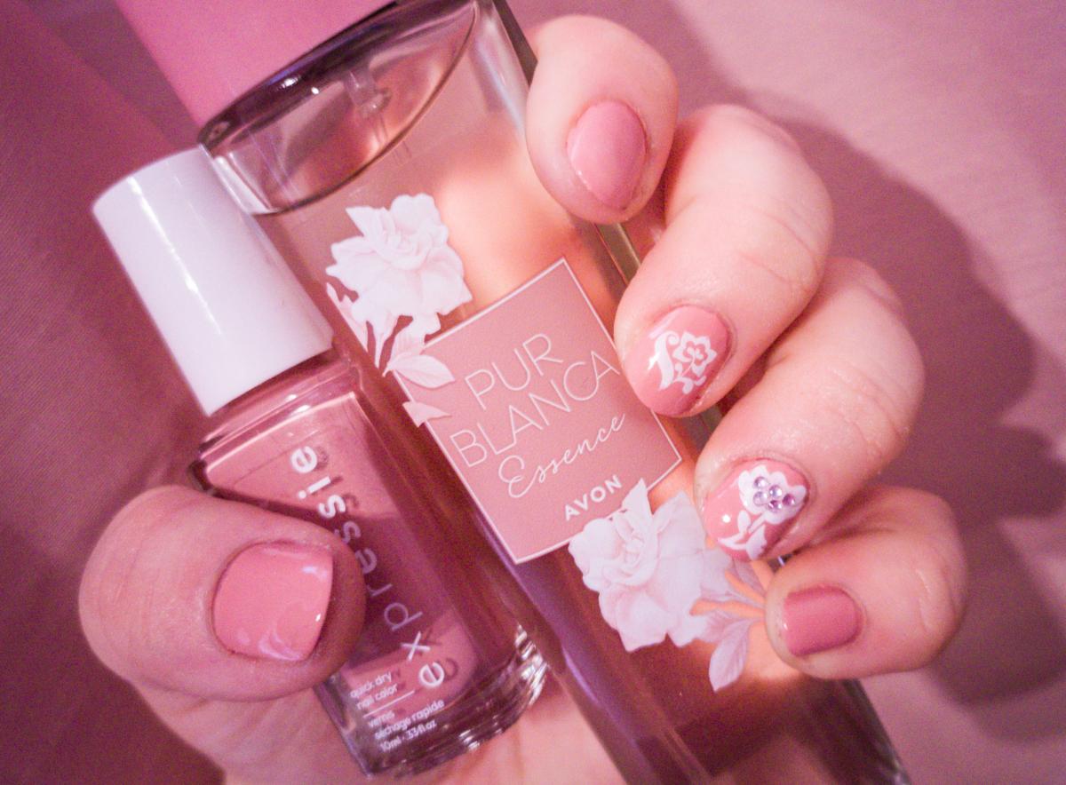 Pur Blanca My Essence - Avon - Gallery 1