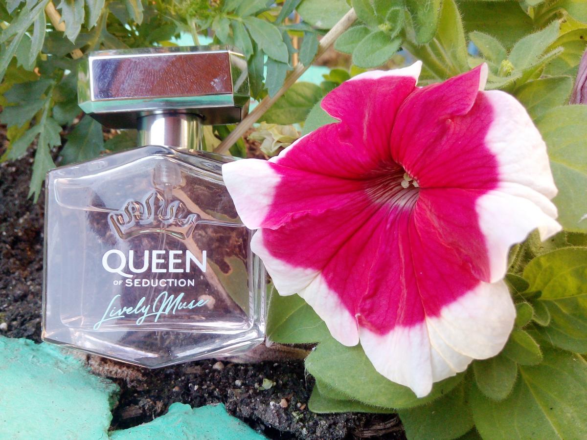 Queen of Seduction Lively Muse - Antonio Banderas - Gallery 1