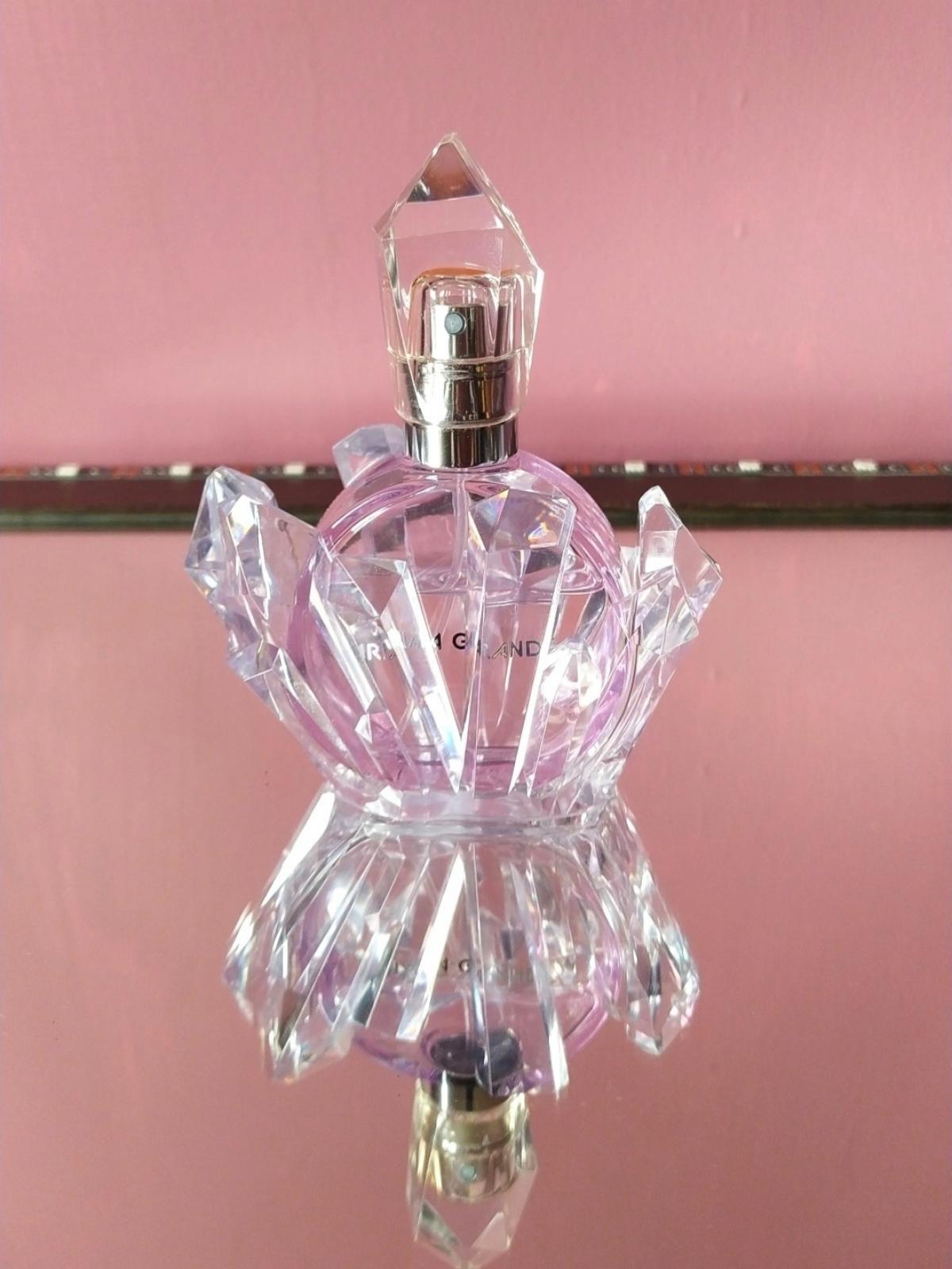 R.E.M. - Ariana Grande - Gallery 2