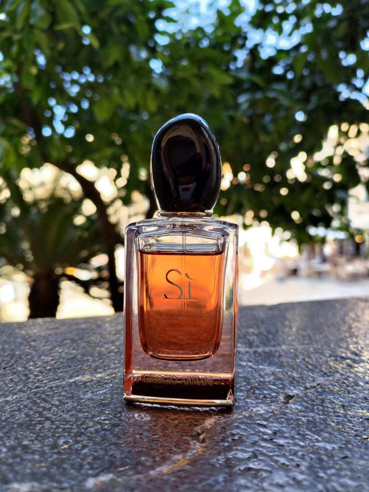 Sì Intense 2021 - Giorgio Armani - Gallery 1