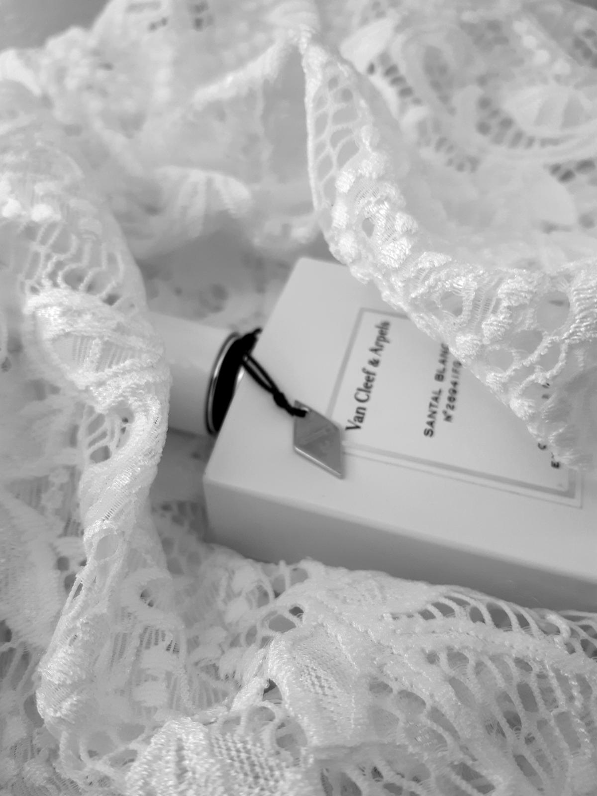 Santal Blanc - Van Cleef & Arpels - Gallery 1