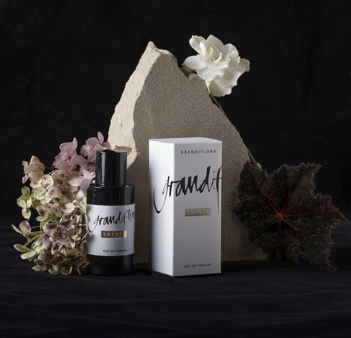 Saskia - Grandiflora - Gallery 2