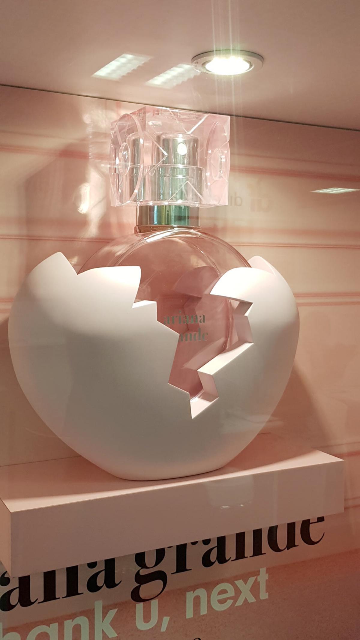 Thank U, Next - Ariana Grande - Gallery 3
