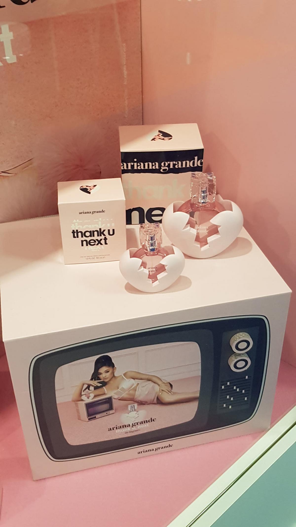 Thank U, Next - Ariana Grande - Gallery 4